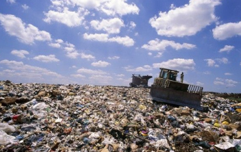 В Казахстане на 3,2 тысячи полигонов скопилось более 120 млн тонн твердых бытовых отходов
